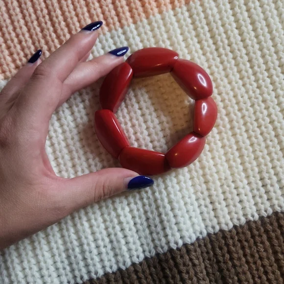 Vintage Large Red Polished Tagua Seed Bead Bracelet - Picture 4 of 15